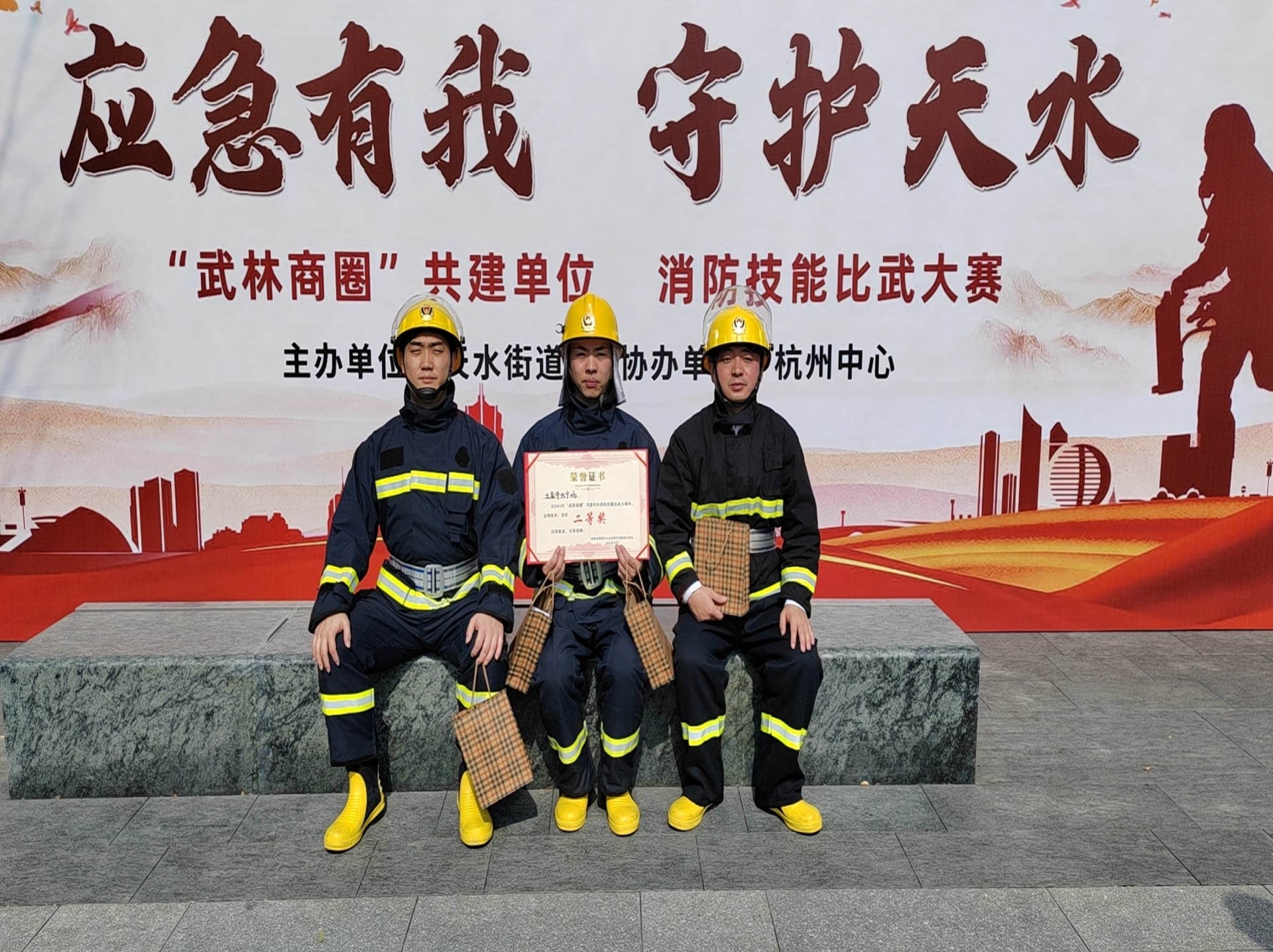 79afe9807bbfcde08380ba1c15ce72d.jpg 79afe9807bbfcde08380ba1c15ce72d.jpg